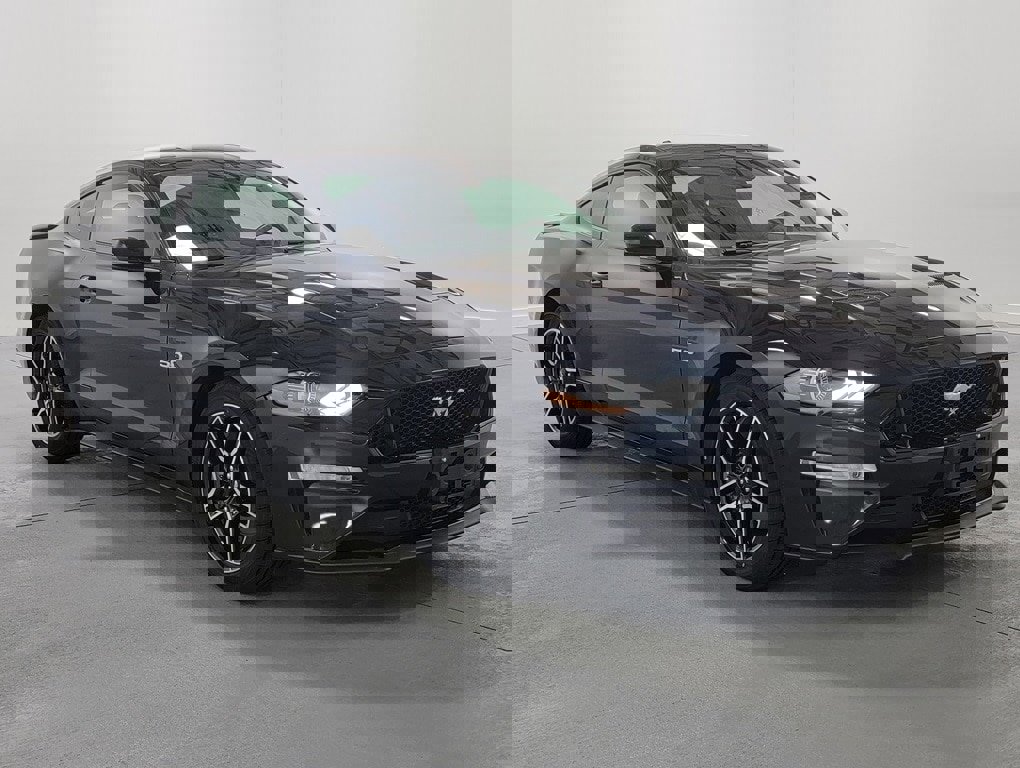 Used 2022 Ford Mustang GT image 2