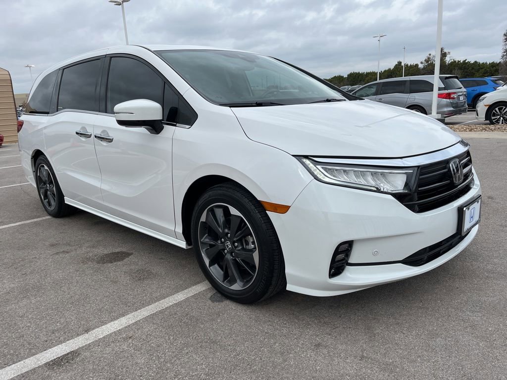 Certified 2024 Honda Odyssey Elite image 3