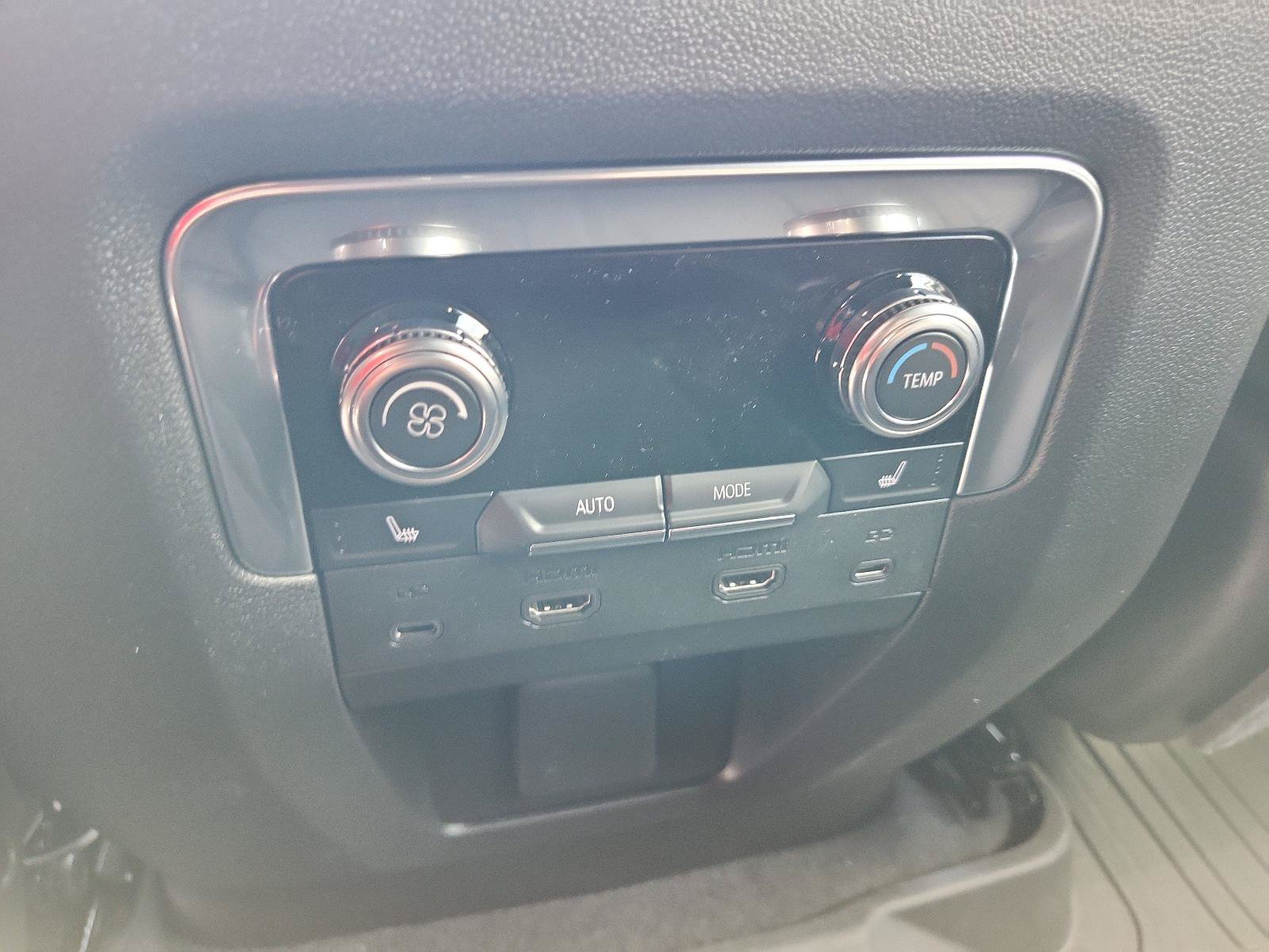 New 2026 GMC Yukon XL AT4 w/ AT4 Premium Plus Package AWD/4WD image 11