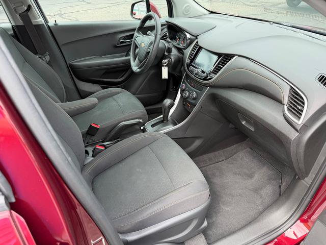 Used 2017 Chevrolet Trax LS FWD image 12