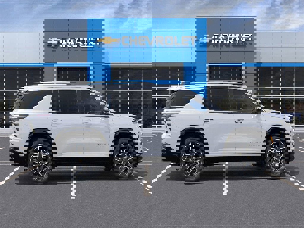 New 2026 Chevrolet Traverse High Country w/ LPO, Floor Liner Package image 5