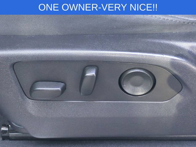 Used 2023 Chevrolet Silverado 1500 LT AWD/4WD image 17