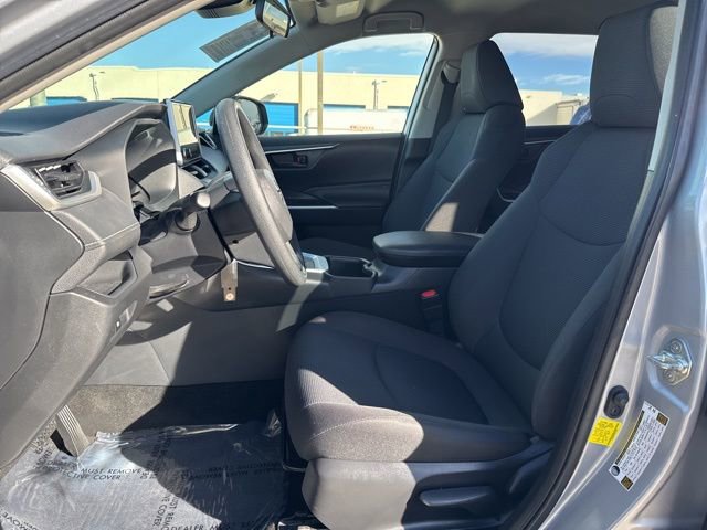 Used 2023 Toyota RAV4 LE image 13