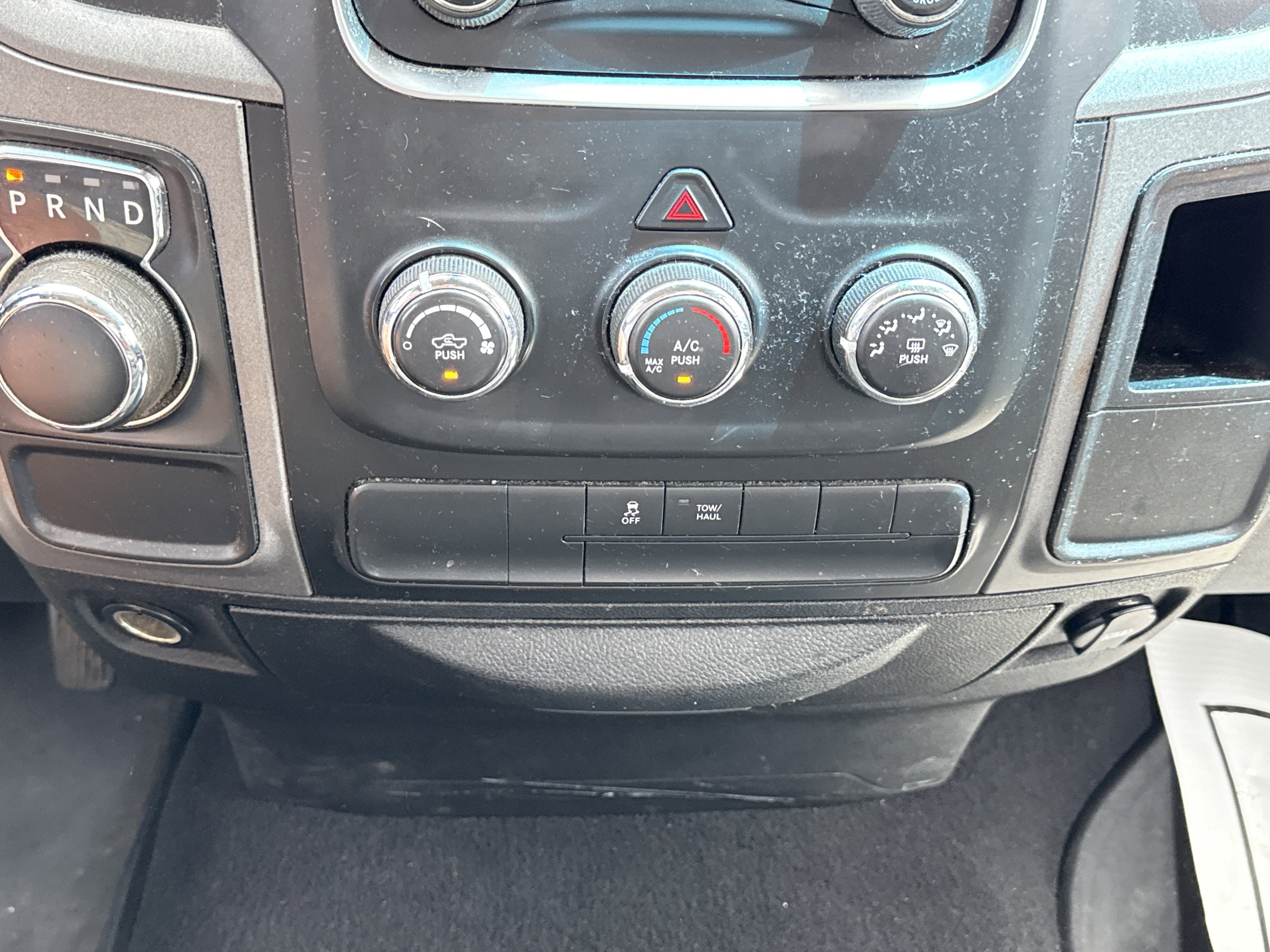 Used 2014 RAM 1500 Express RWD image 17