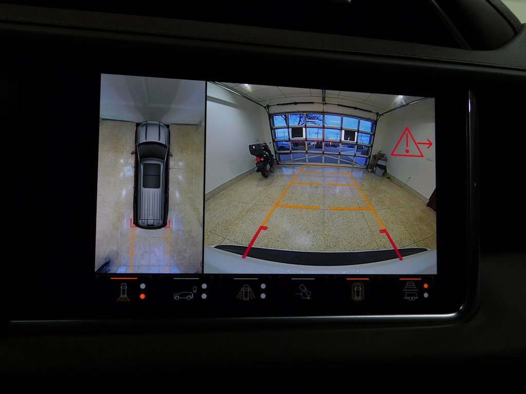 Used 2023 GMC Yukon Denali image 49