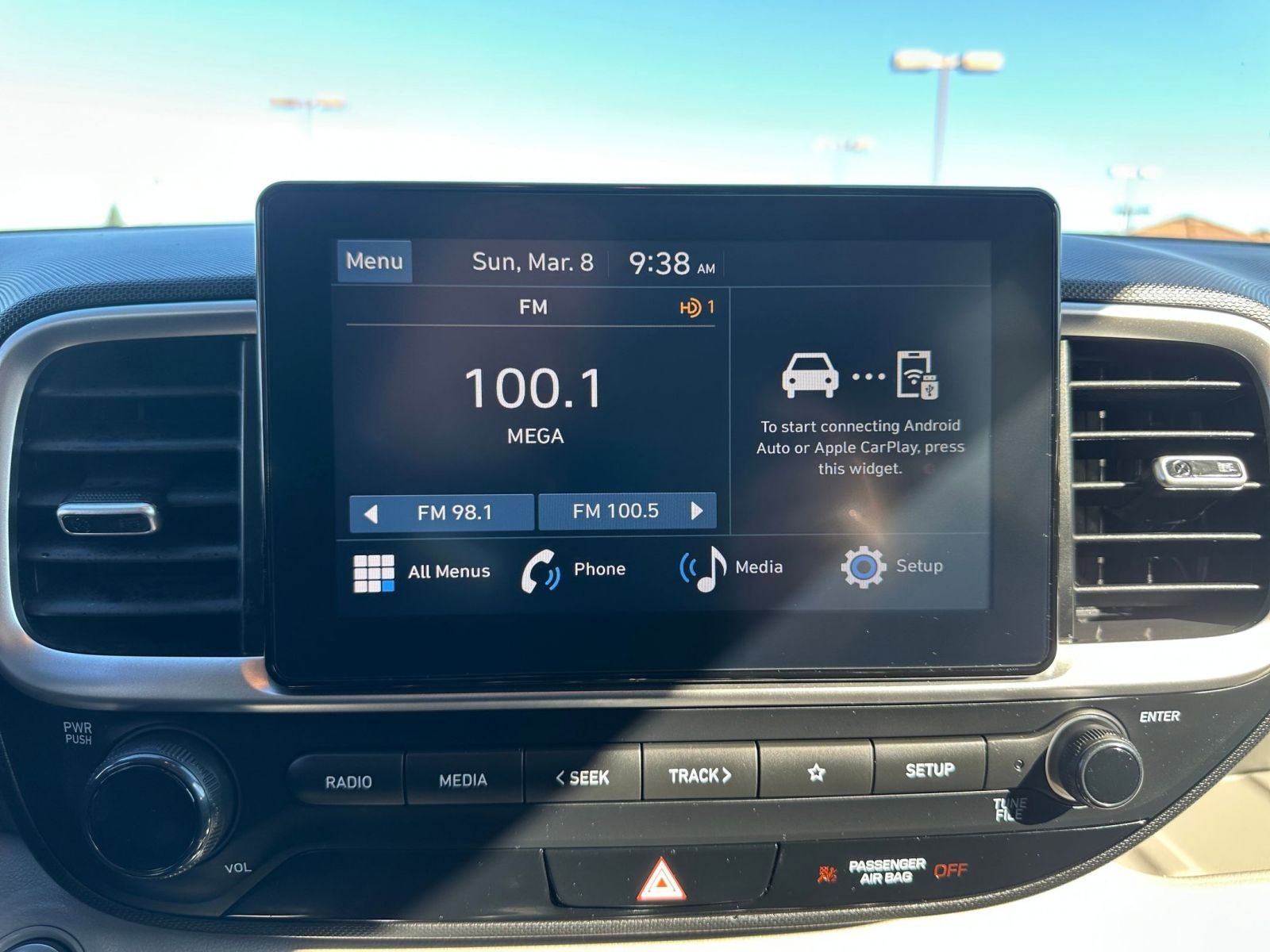 Used 2025 Hyundai Venue SEL FWD image 20