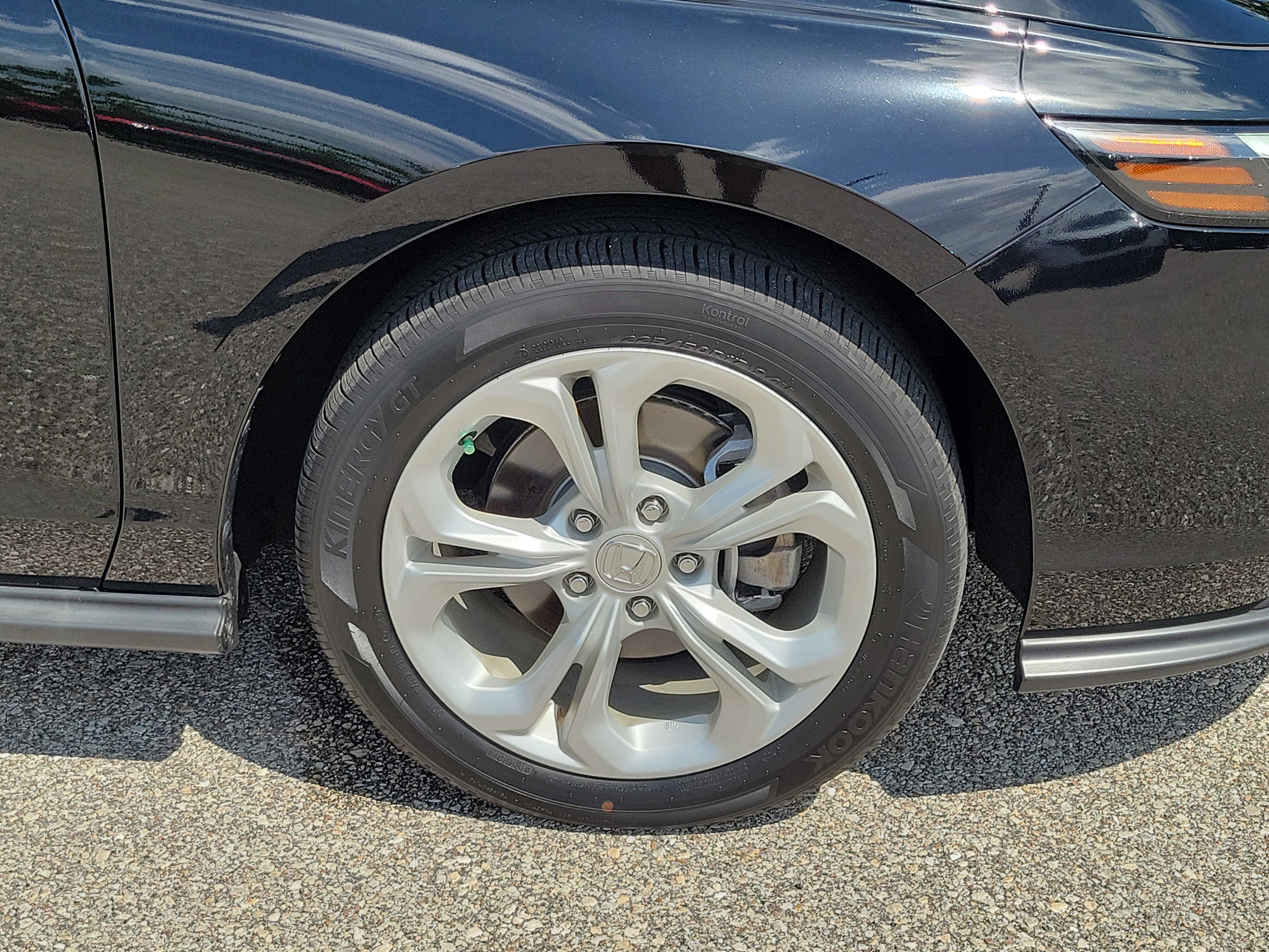 Certified 2023 Honda Accord LX image 7