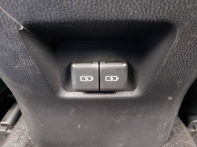 Used 2023 Toyota RAV4 XSE AWD/4WD image 14