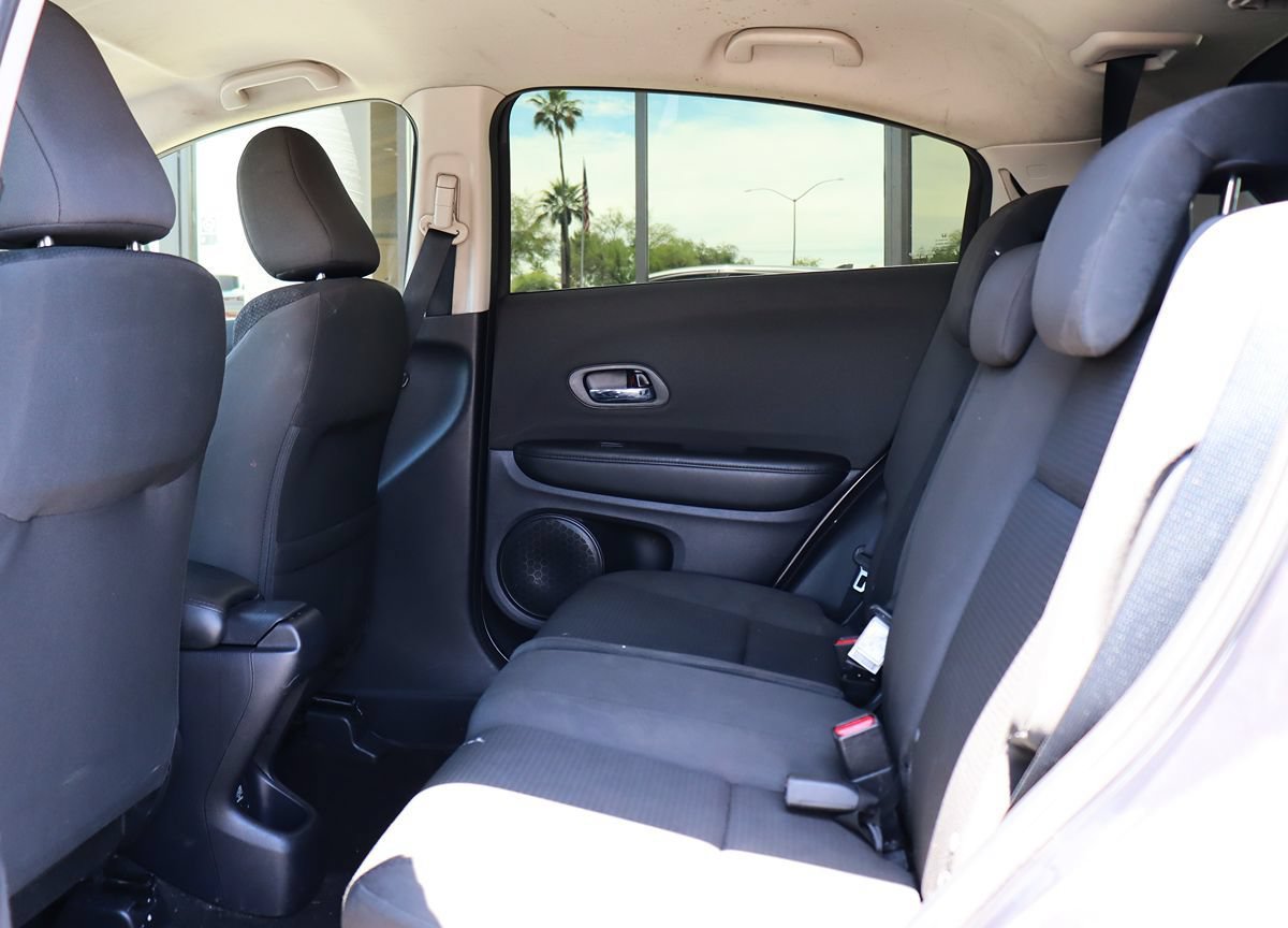 Used 2020 Honda HR-V LX image 30