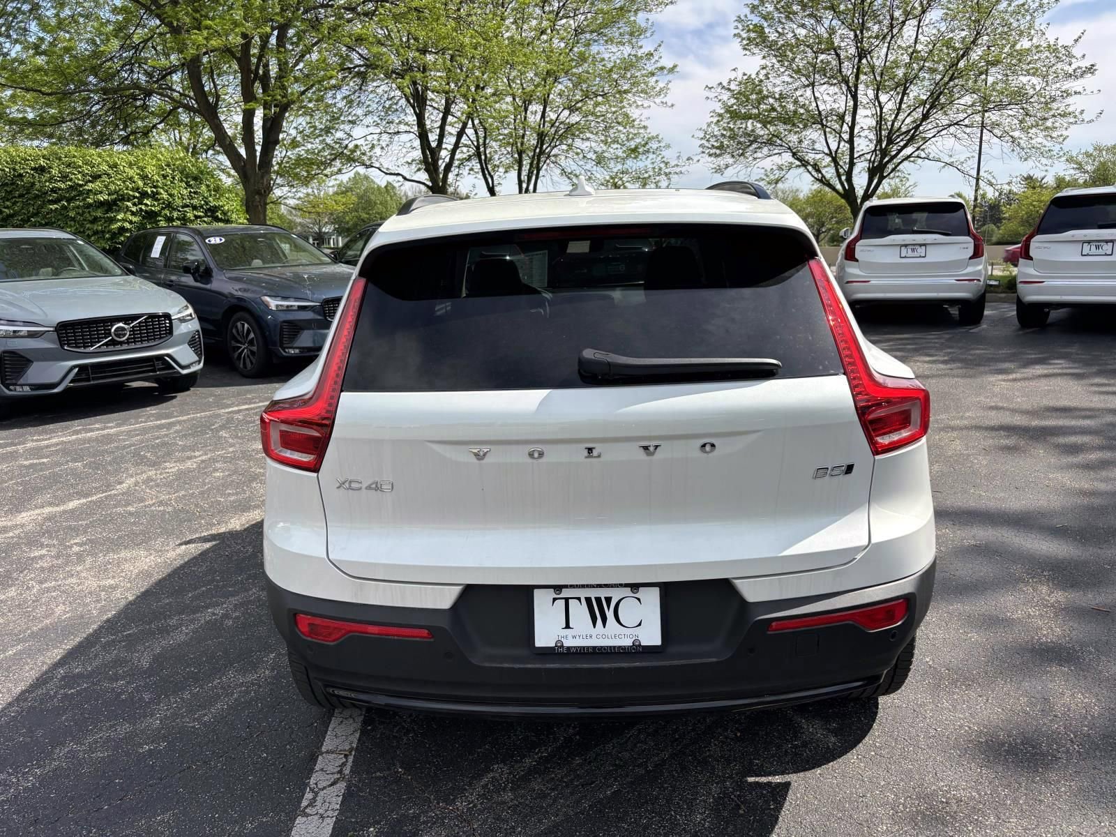 Used 2026 Volvo XC40 B5 Core w/ Protection Package Premier AWD/4WD image 6