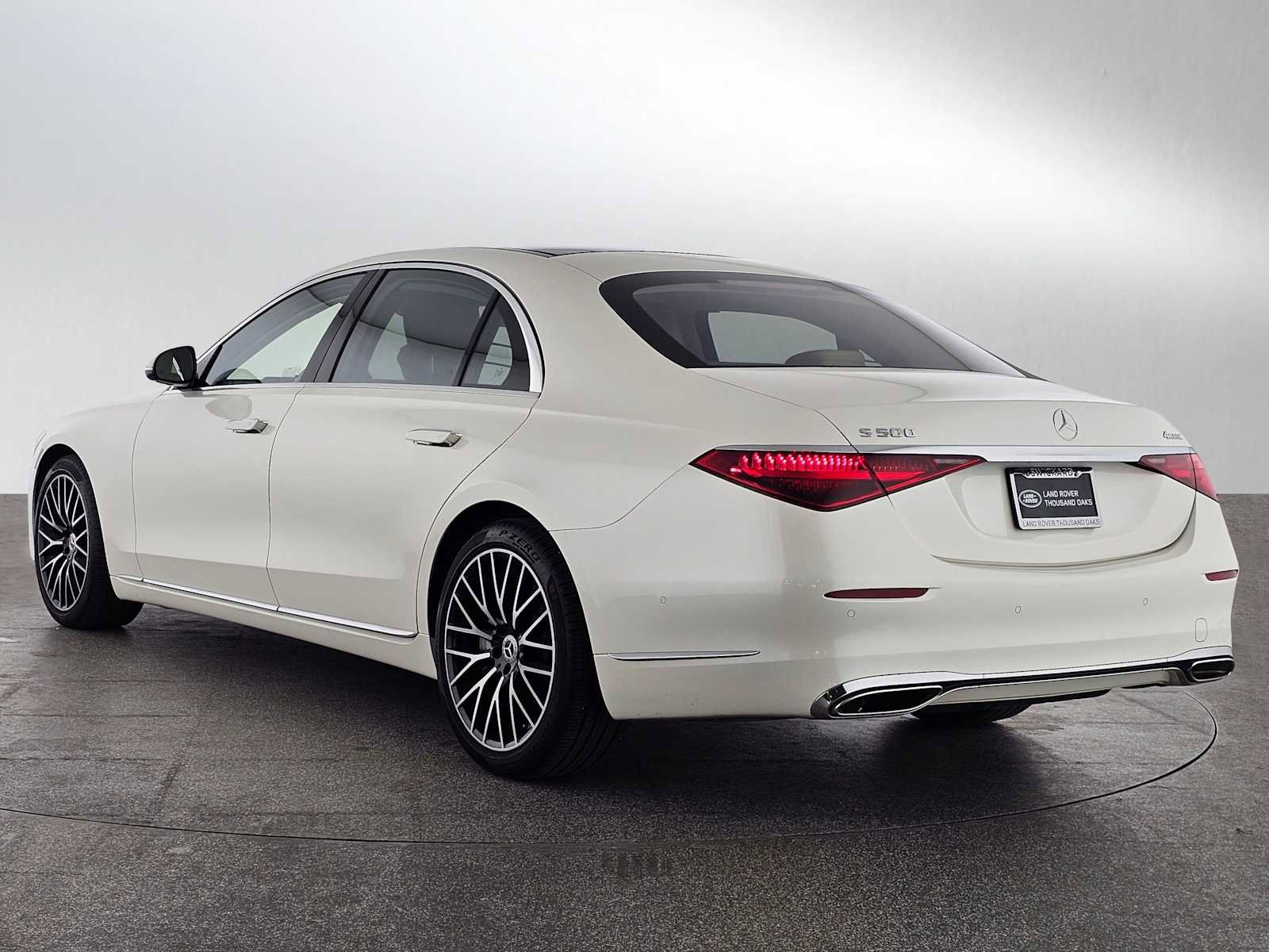 Used 2022 Mercedes-Benz S 500 4MATIC image 3