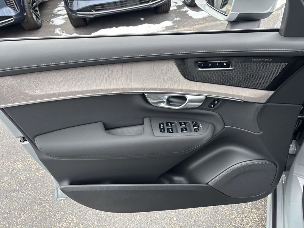 New 2026 Volvo XC90 B6 Ultra image 11