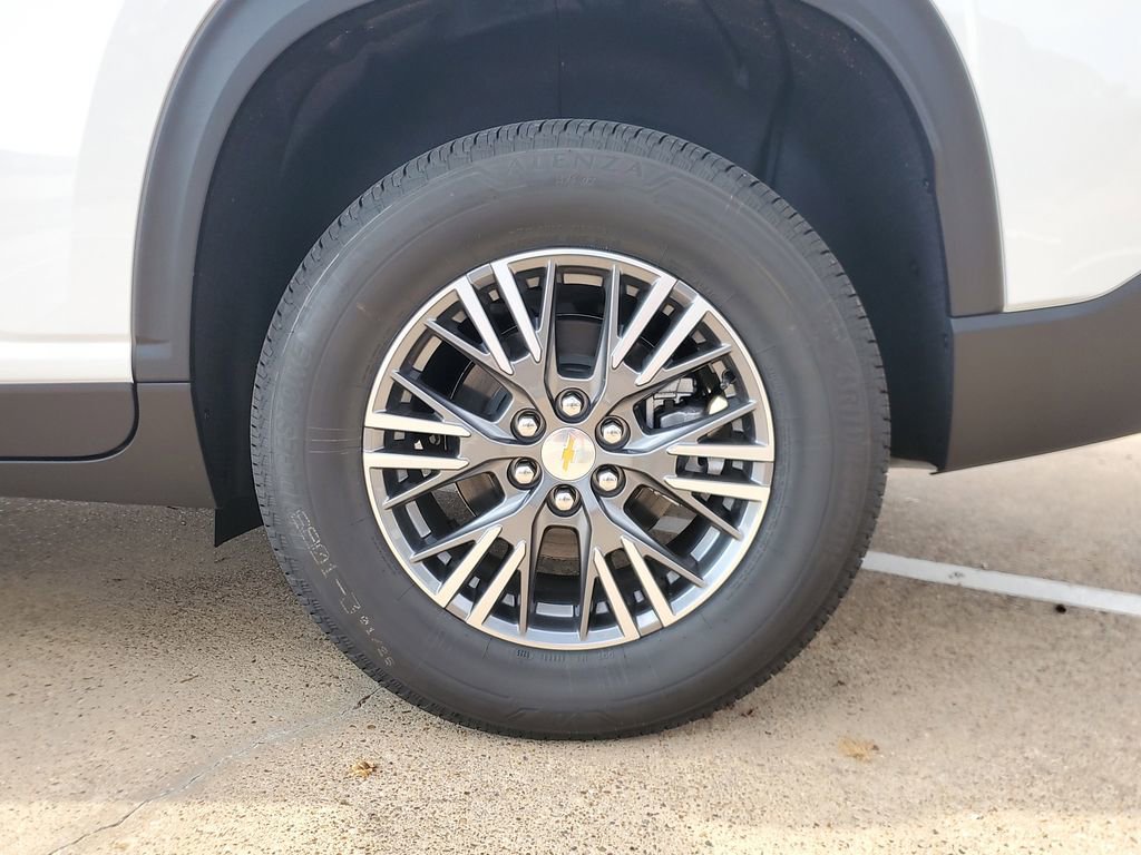 New 2026 Chevrolet Traverse LT w/ Driver Confidence Package image 8