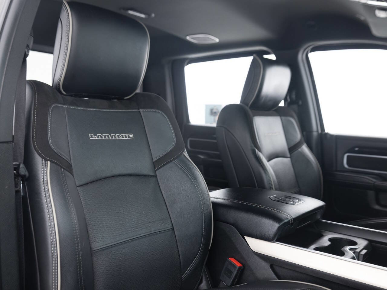Used 2019 RAM 2500 Laramie w/ Night Edition AWD/4WD image 33