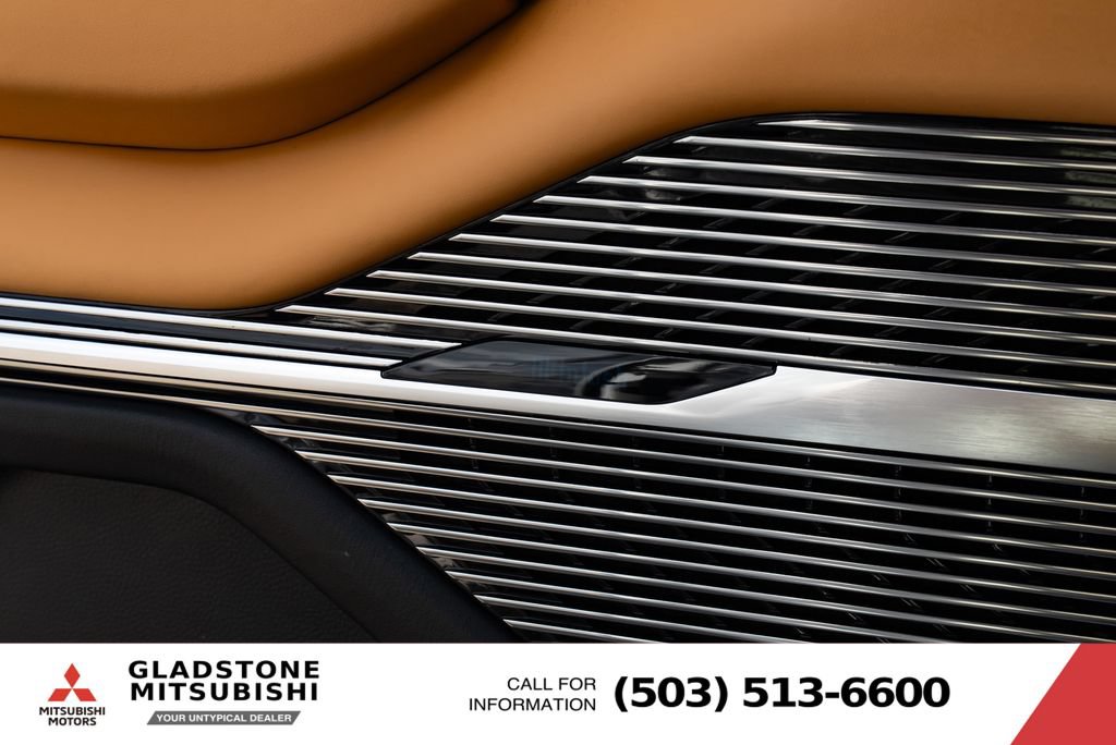 Used 2022 Jeep Grand Wagoneer Series III w/ Rear Seat Video Group 1 AWD/4WD image 21