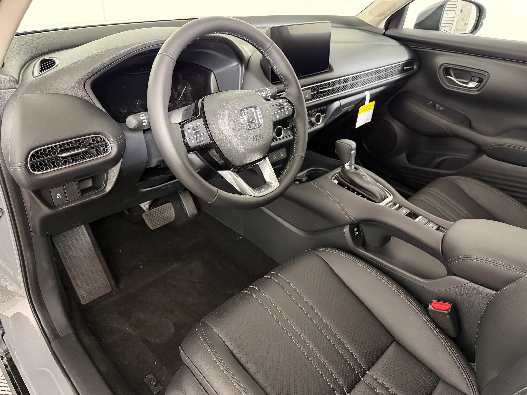 New 2026 Honda HR-V EX-L image 3