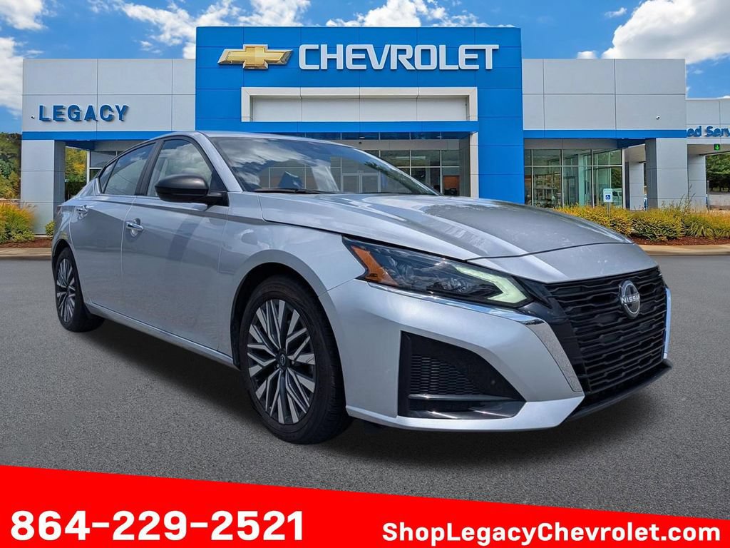 Used 2024 Nissan Altima 2.5 SV