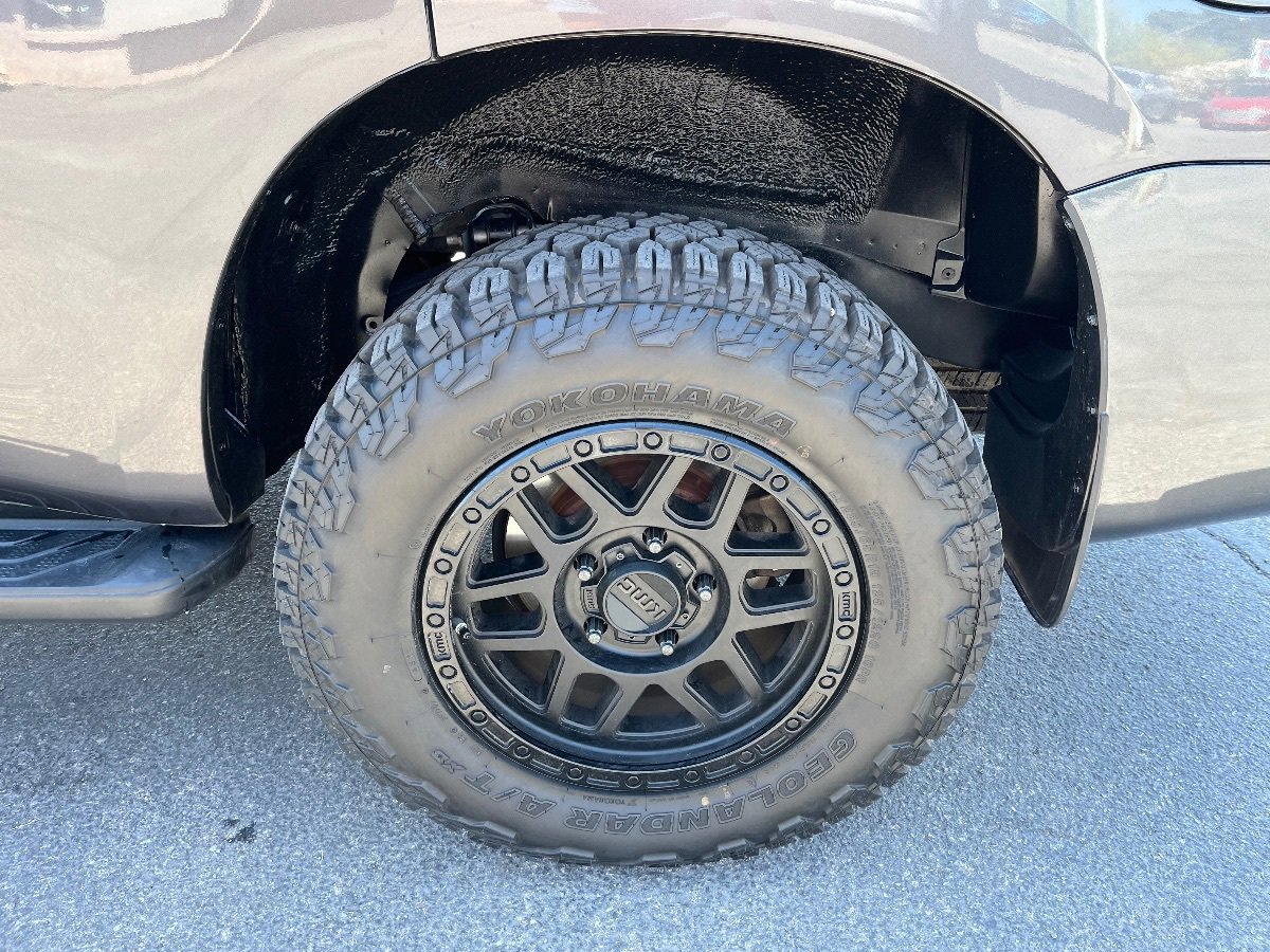 Used 2014 Toyota Sequoia SR5 AWD/4WD image 46