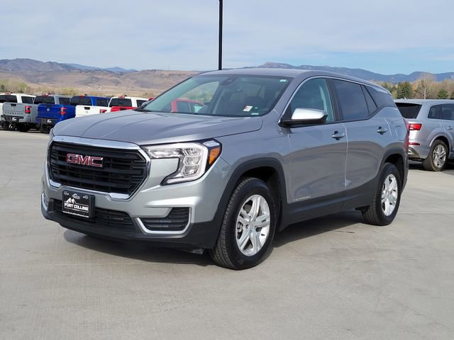 Used 2024 GMC Terrain SLE AWD/4WD image 1