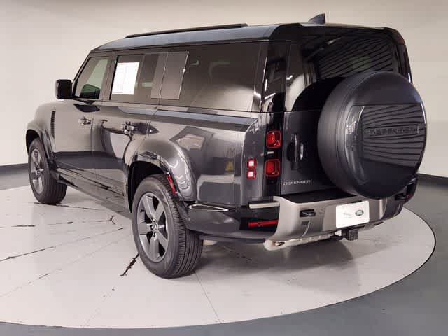 Used 2025 Land Rover Defender 130 X-Dynamic SE AWD/4WD image 8