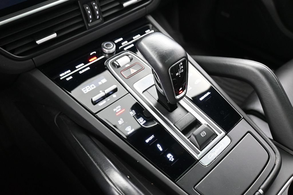 Certified 2023 Porsche Cayenne S Platinum AWD/4WD image 22