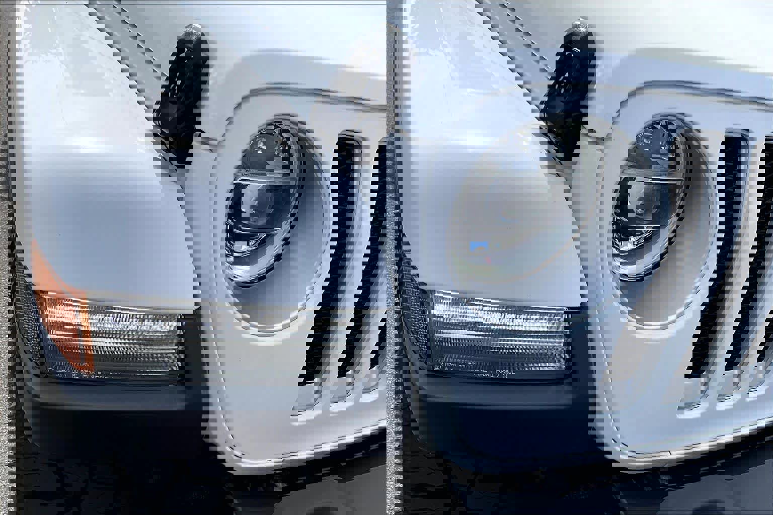 Used 2018 Jeep Wrangler Unlimited Sahara image 26