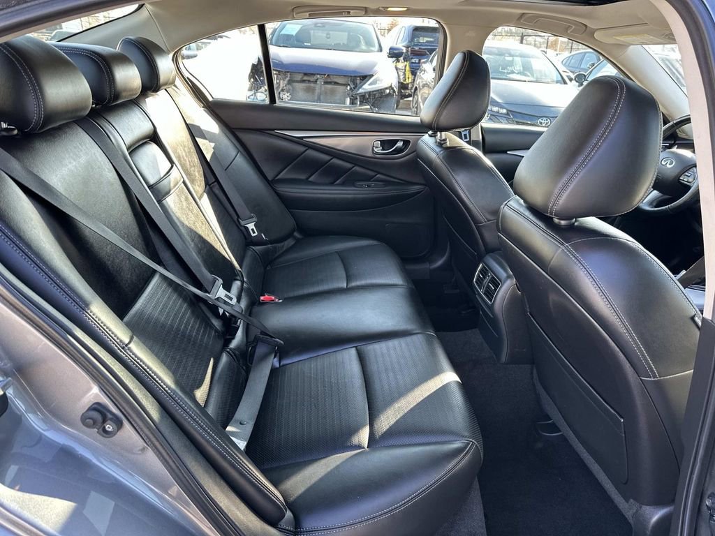 Used 2016 INFINITI Q50 Red Sport 400 image 31