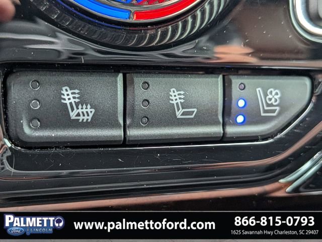 Used 2023 GMC Yukon Denali Ultimate image 24