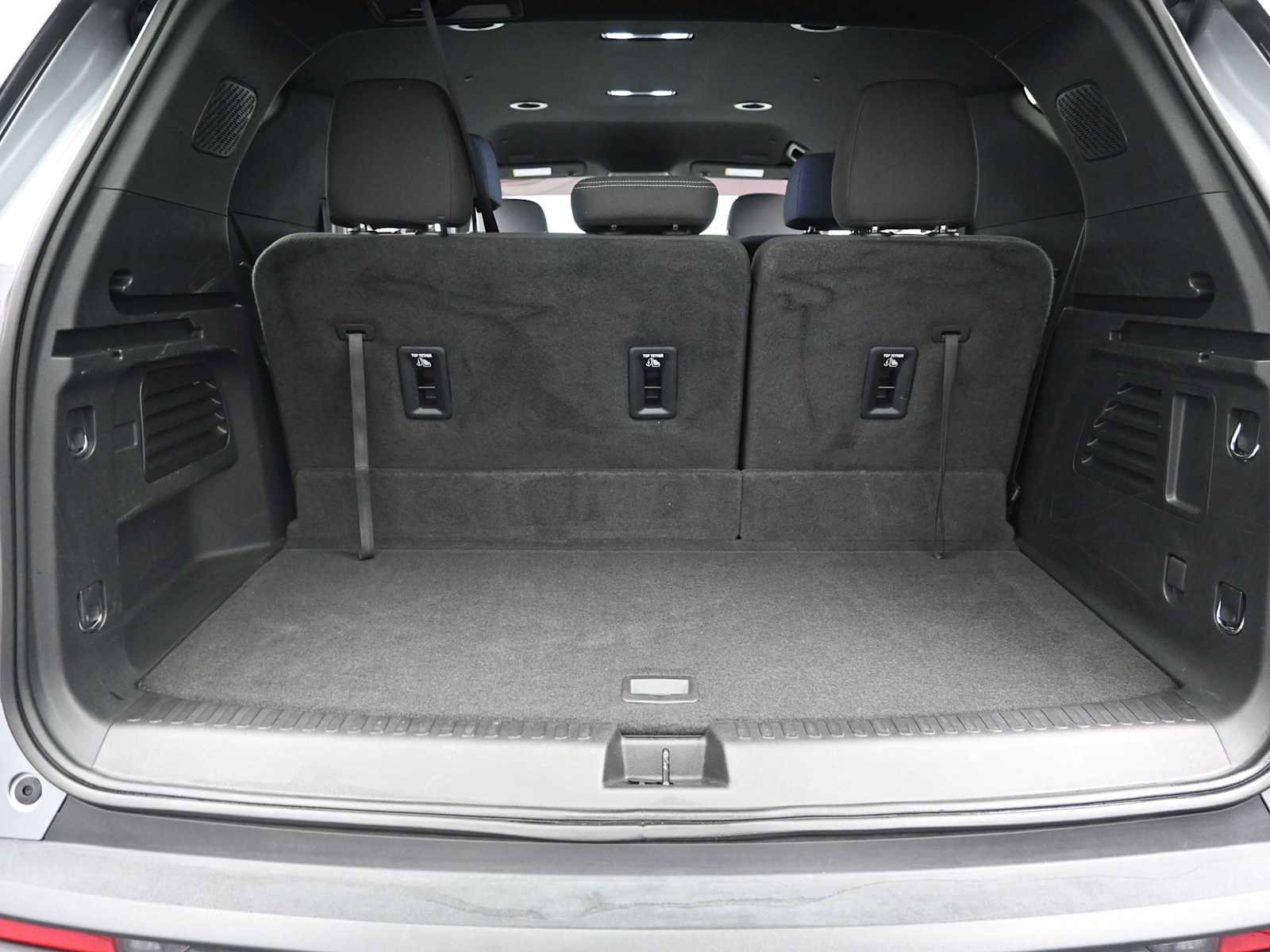 Used 2024 Chevrolet Traverse LT image 16