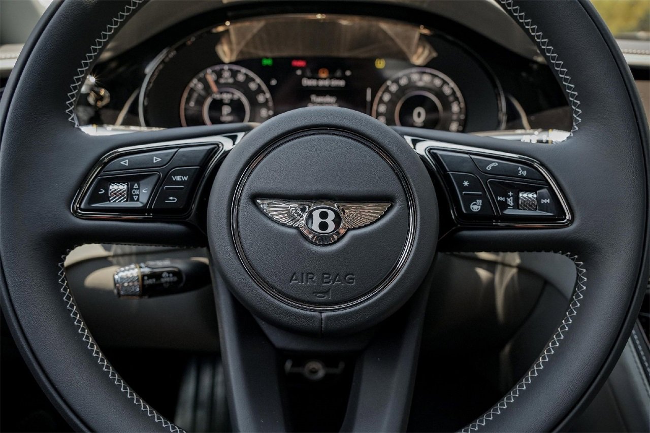 New 2025 Bentley Flying Spur Plug-In Hybrid image 23