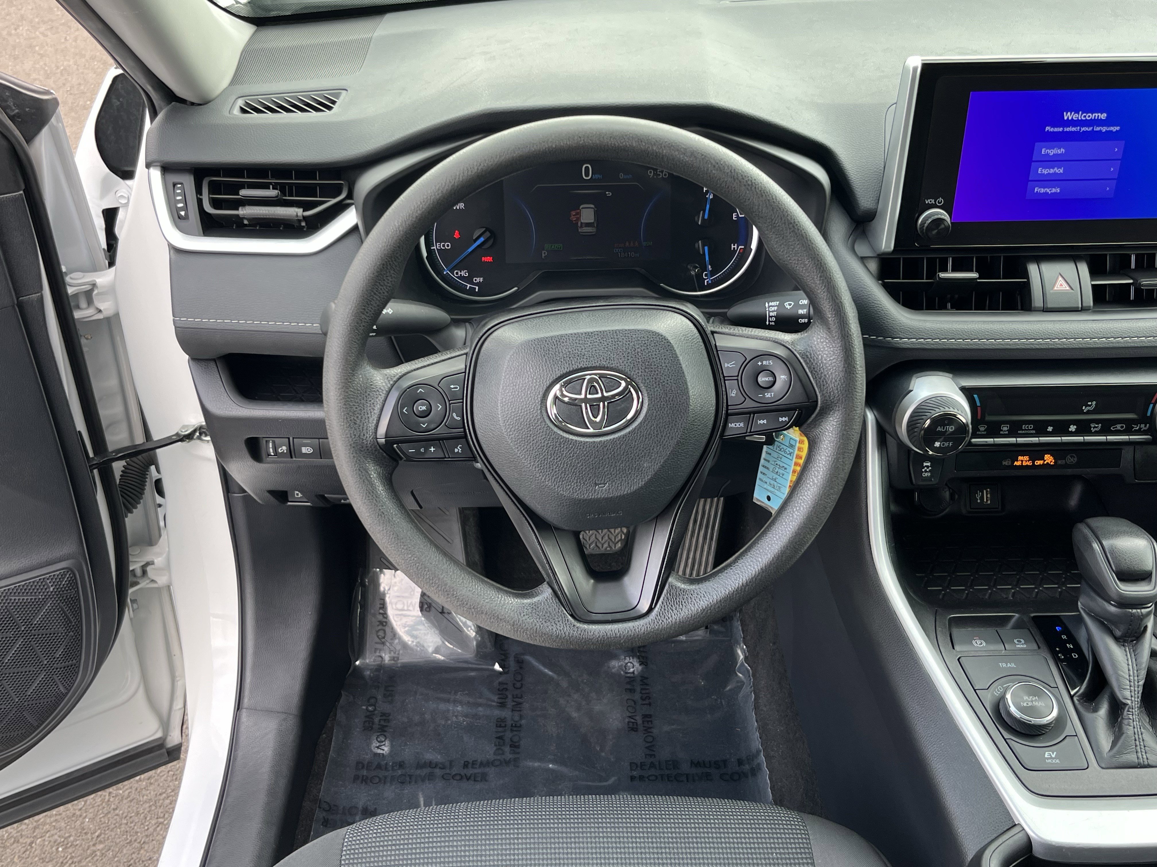Used 2024 Toyota RAV4 LE AWD/4WD image 18
