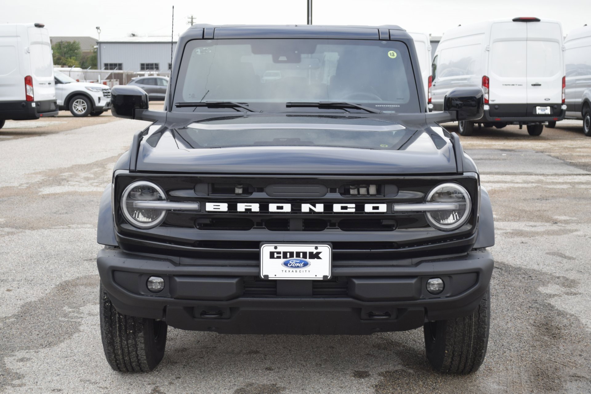 New 2025 Ford Bronco Outer Banks image 2