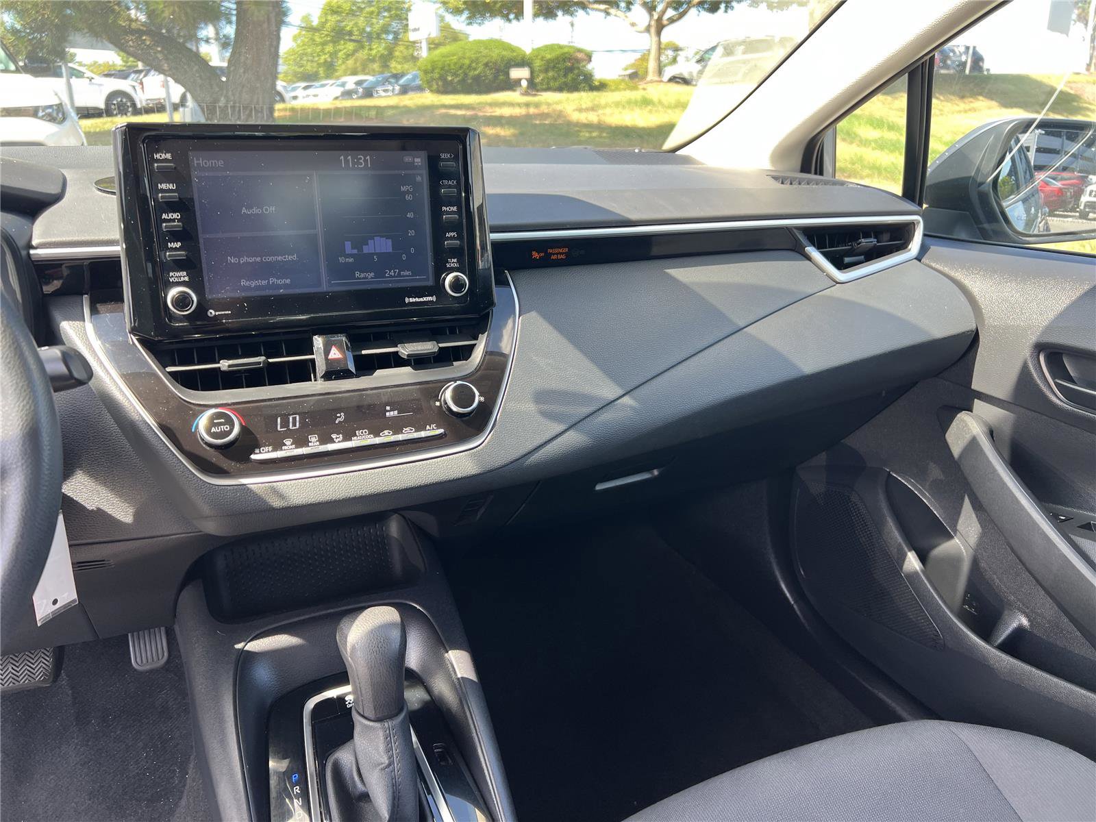 Used 2022 Toyota Corolla LE image 14