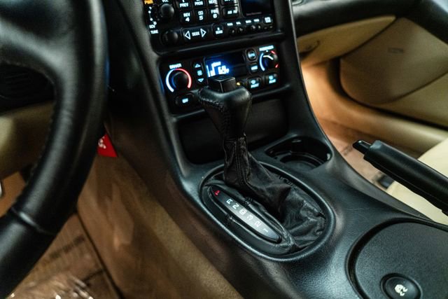 Used 1999 Chevrolet Corvette Coupe w/ Performance Handling Pkg image 25