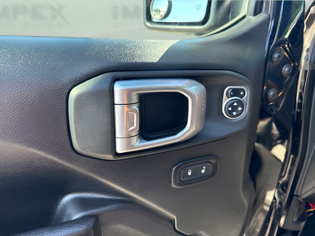 Used 2022 Jeep Gladiator Mojave w/ Cold Weather Group AWD/4WD image 28