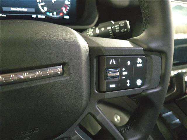 New 2026 Land Rover Defender 110 X-Dynamic SE image 18