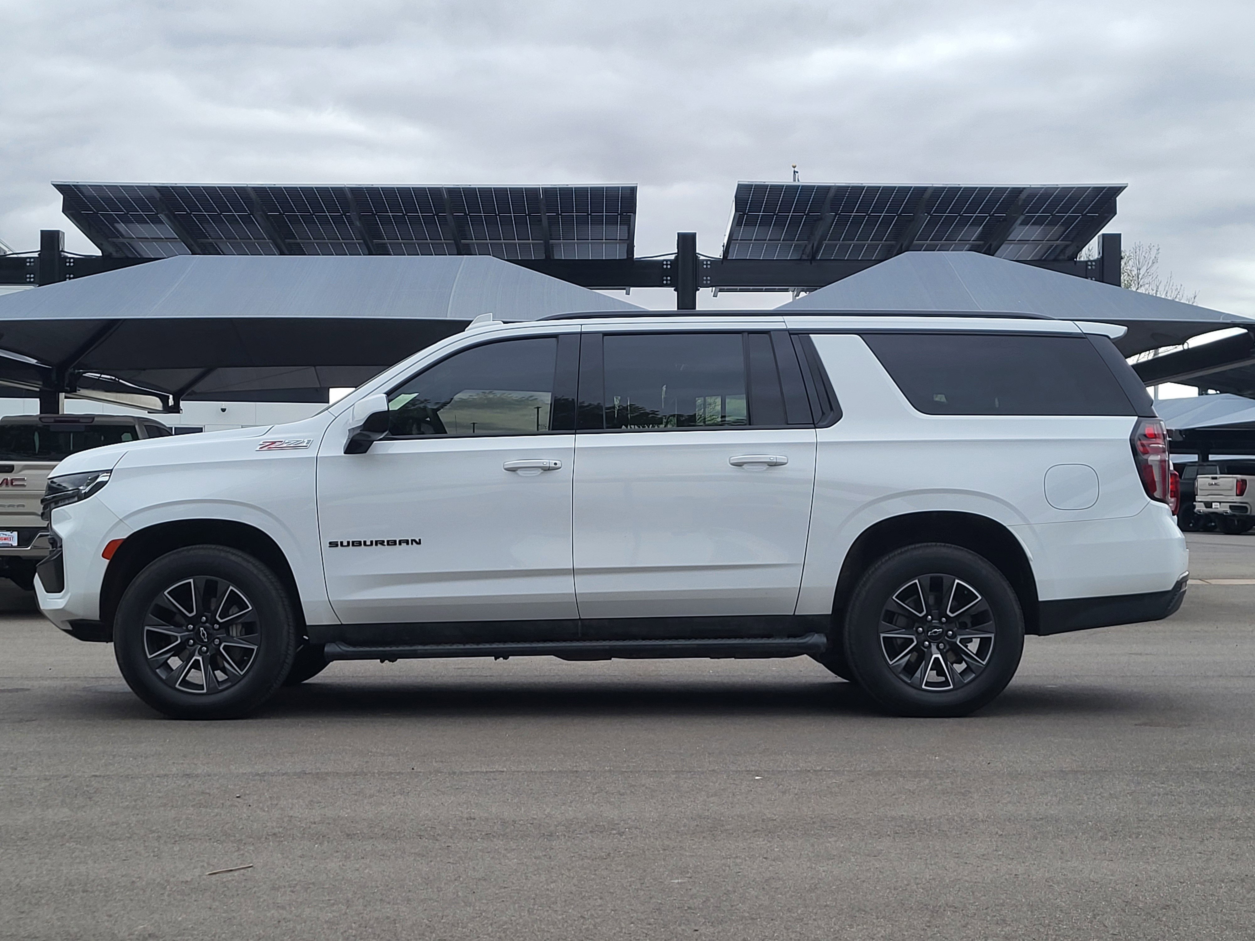 Used 2021 Chevrolet Suburban Z71 w/ Rear Media and Nav Package AWD/4WD image 4