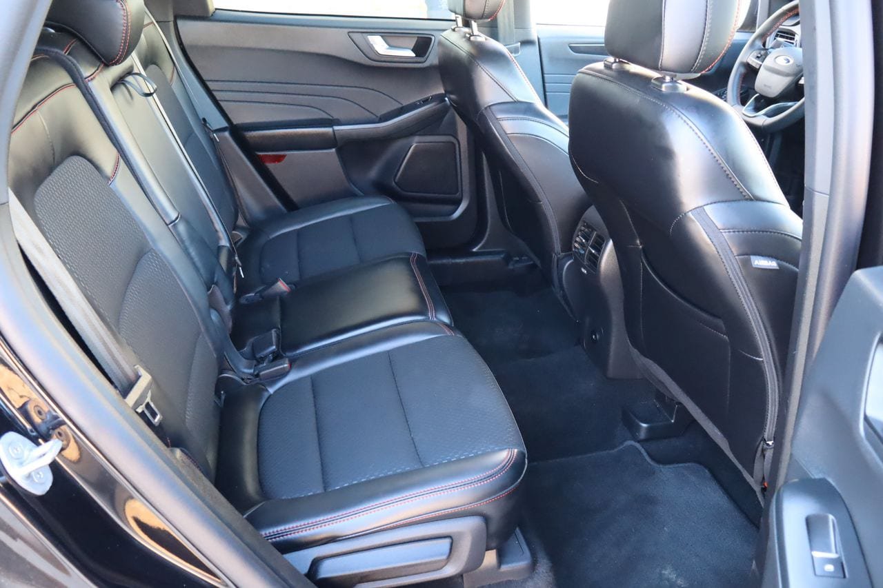 Used 2025 Ford Escape ST-Line AWD/4WD image 16