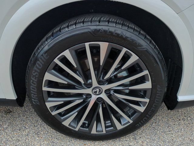 Used 2024 Lexus RX 350 Premium Plus w/ Convenience Package FWD image 11