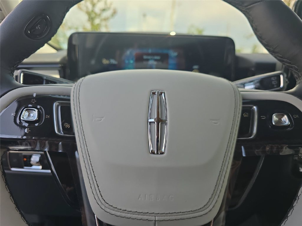 New 2026 Lincoln Aviator Reserve w/ Jet Appearance Package RWD image 20
