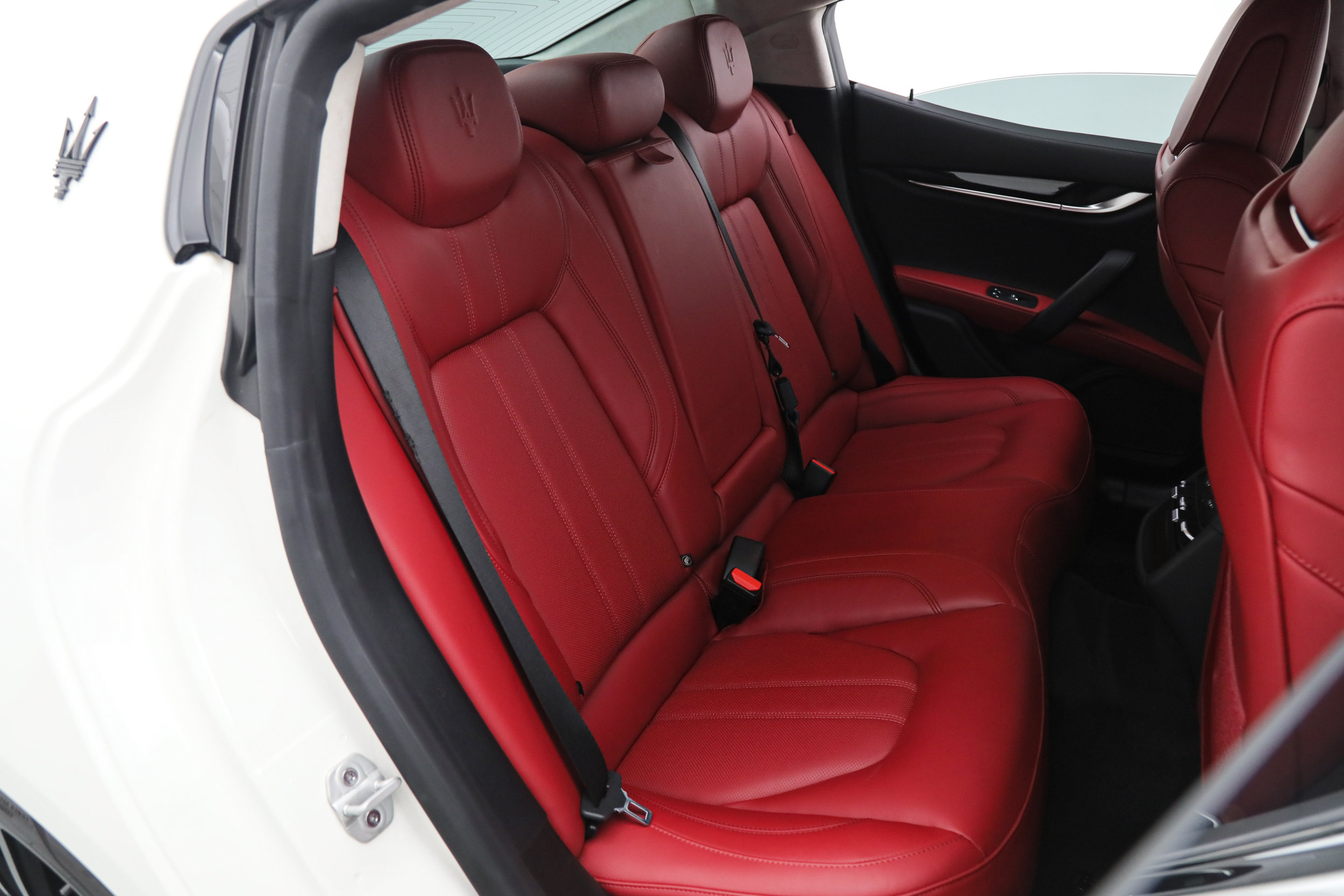 Certified 2023 Maserati Ghibli Modena RWD image 12