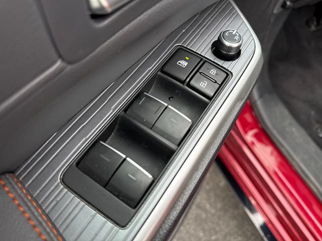 Used 2024 Toyota Sienna XSE w/ XSE Plus Package FWD image 23