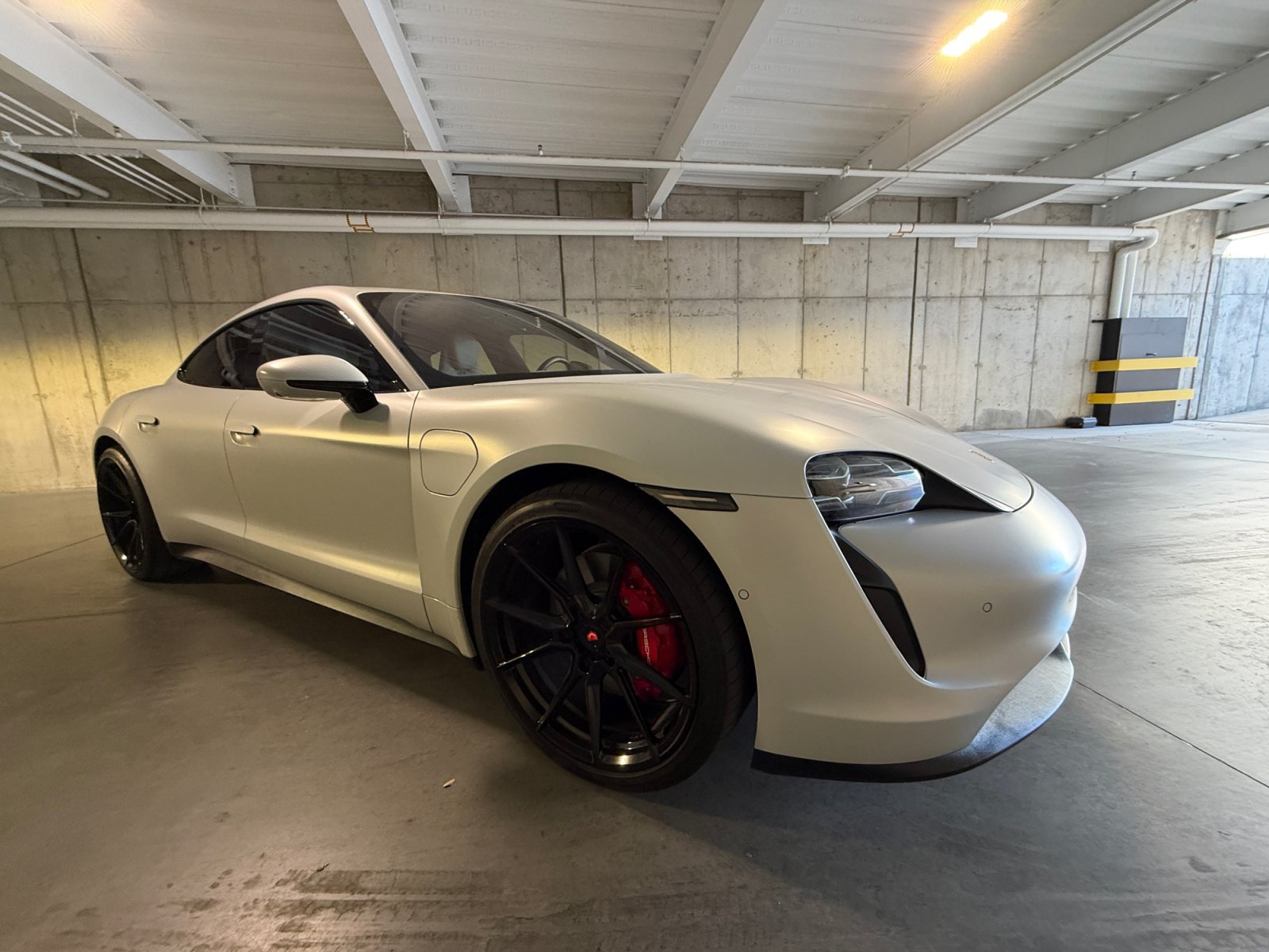 Certified 2022 Porsche Taycan 4S AWD/4WD image 9