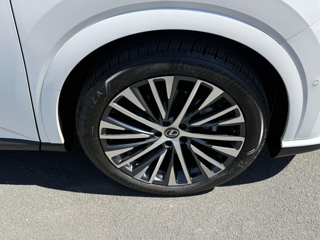 Used 2023 Lexus RX 350 Premium Plus w/ Accessory Package AWD/4WD image 7