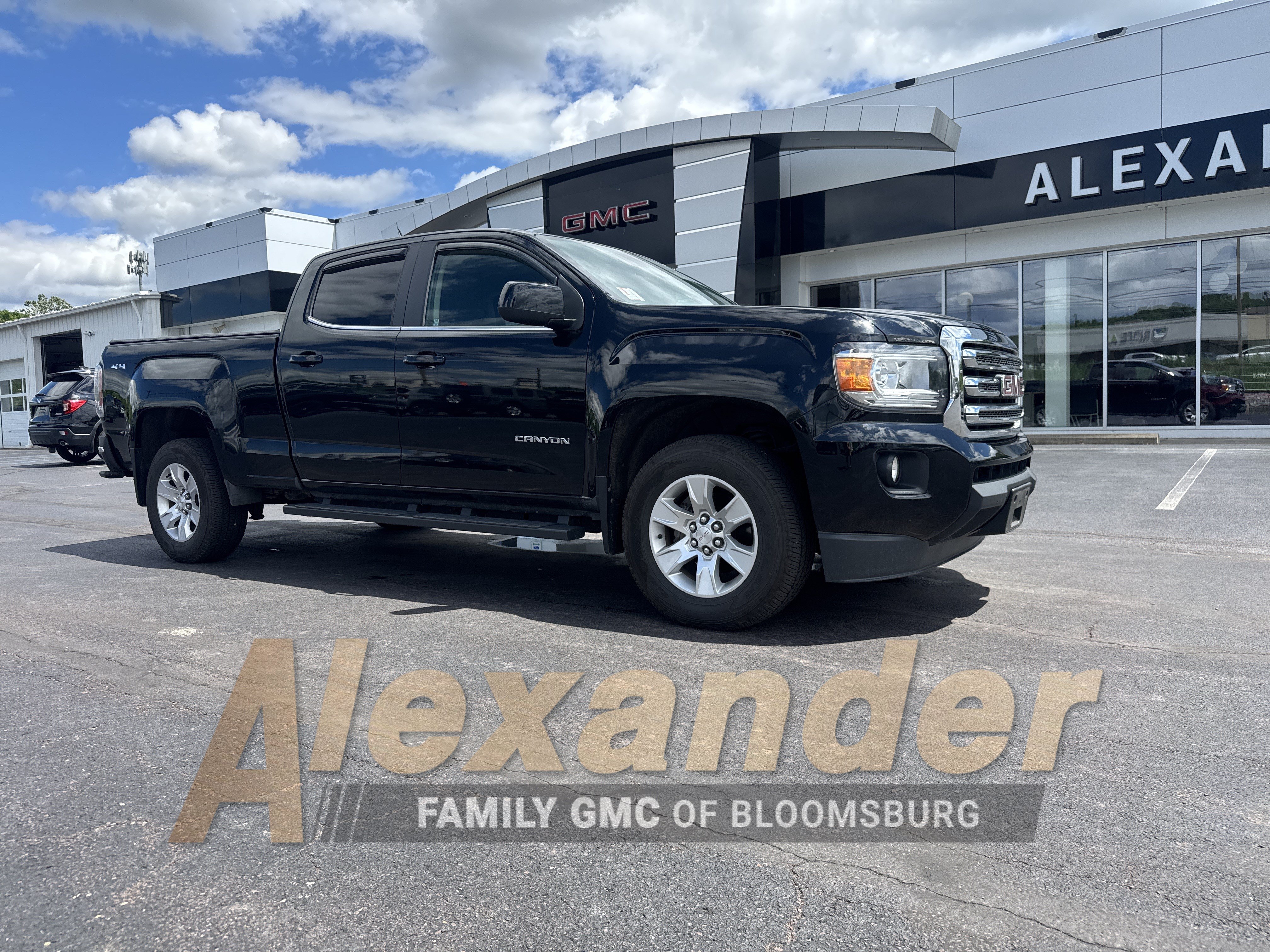 Used 2015 GMC Canyon SLE w/ SLE Convenience Package AWD/4WD image 1
