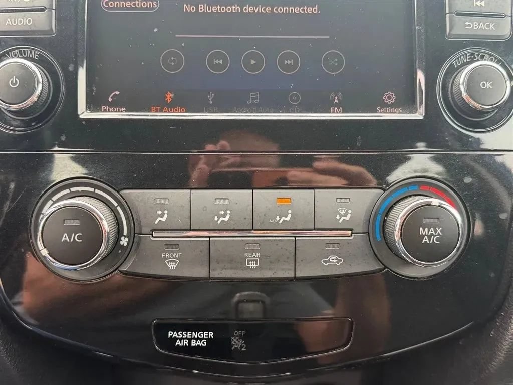 Used 2018 Nissan Rogue S FWD image 17