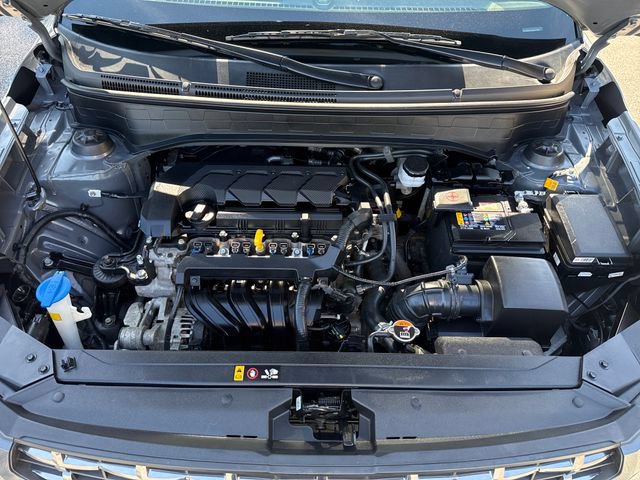 Used 2025 Hyundai Venue Limited FWD image 22