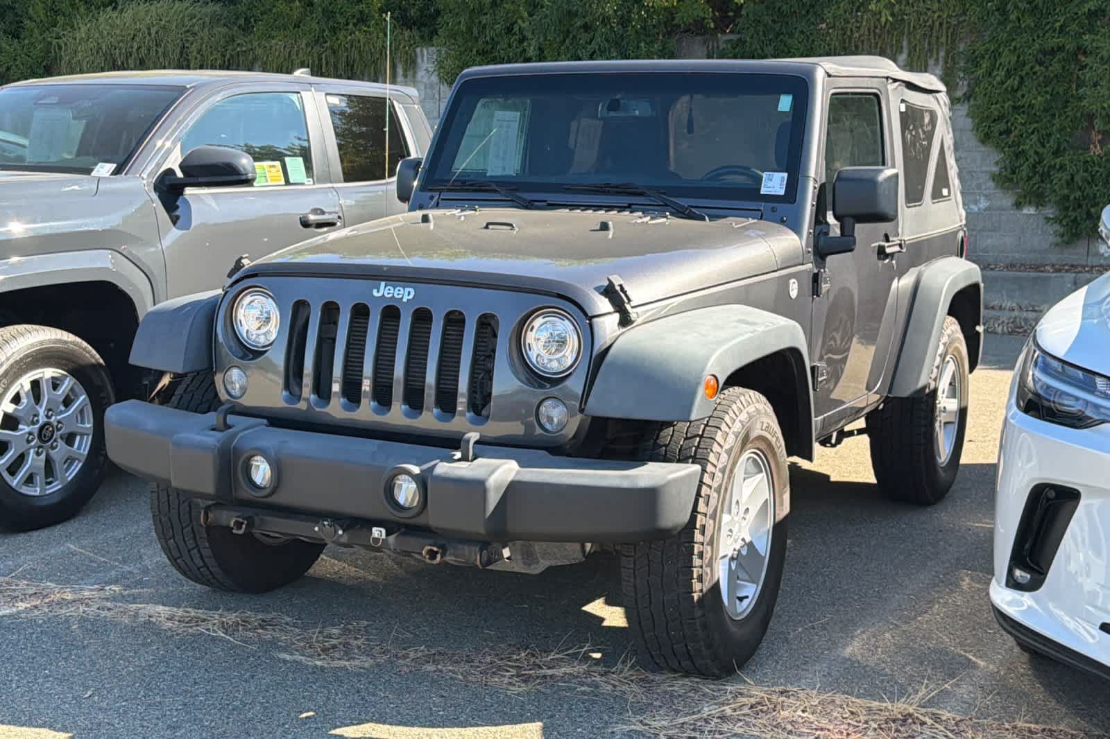 Used 2018 Jeep Wrangler Sport AWD/4WD image 1