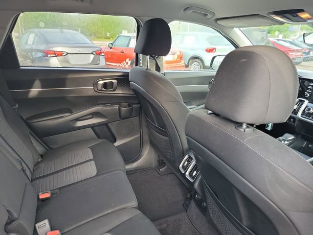 Used 2022 Kia Sorento LX image 30