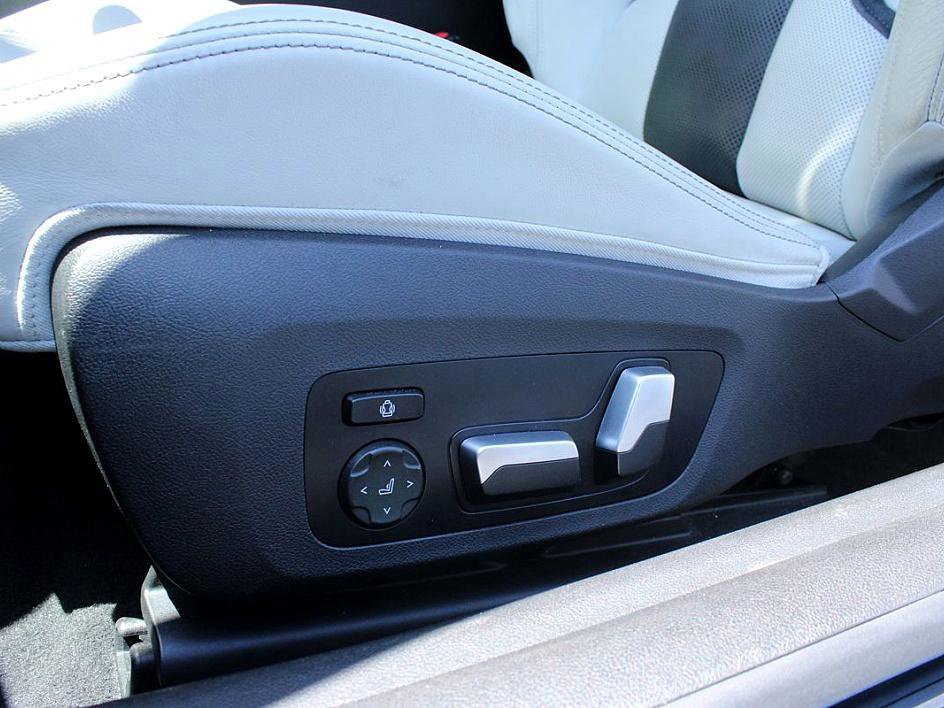 Used 2021 BMW M4 Coupe image 12